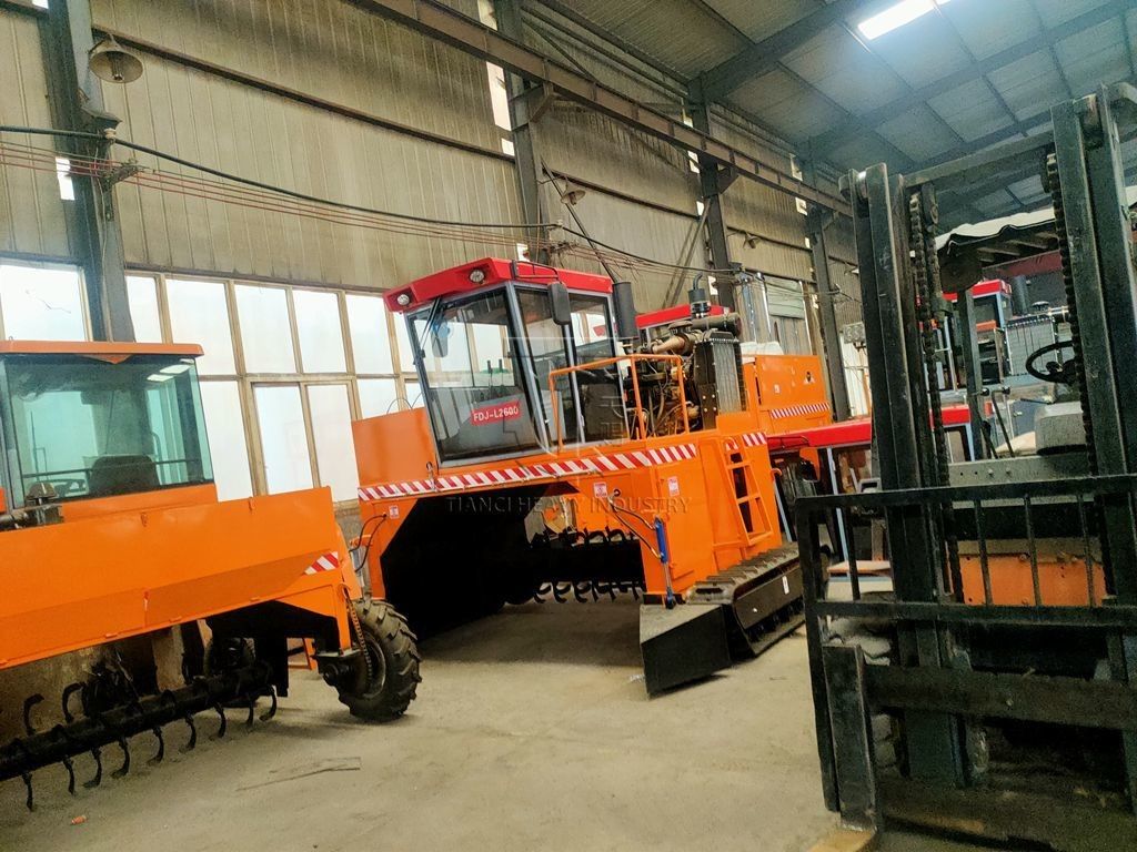 Crawler-type mestkompost Turner Werksnelheid 6-10 m/min