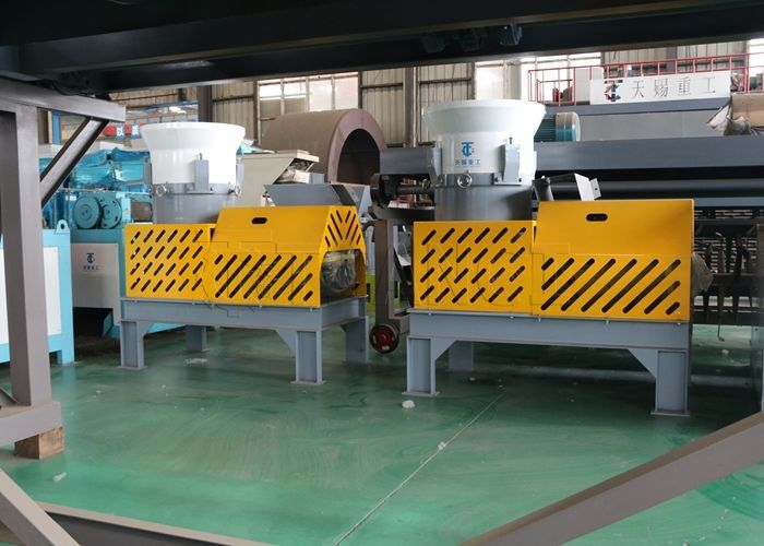 Oblate Vorm Granule Productielijn Vlakke-pers Granulatie Lijn voor Grootschalige Productie