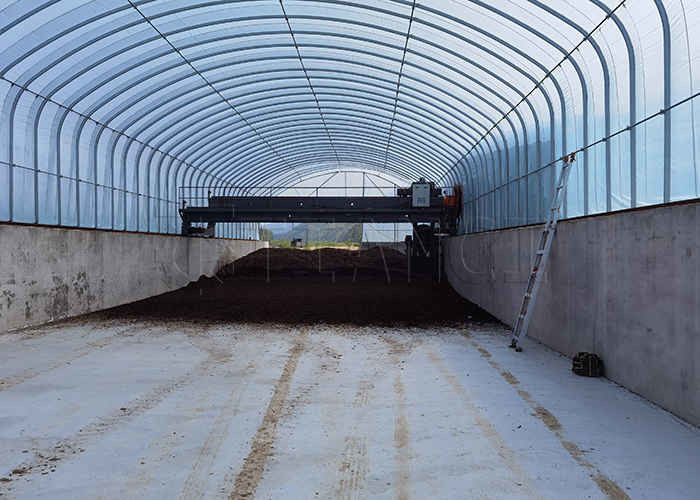 Drijfmest van runderen / kippenmest / pluimveemest Wiel type Compost draaiende apparatuur