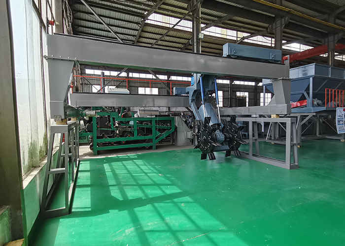 Dierlijke afval fermentatie Compostmachine Wiel type Compost Turner Voor dierlijke mest